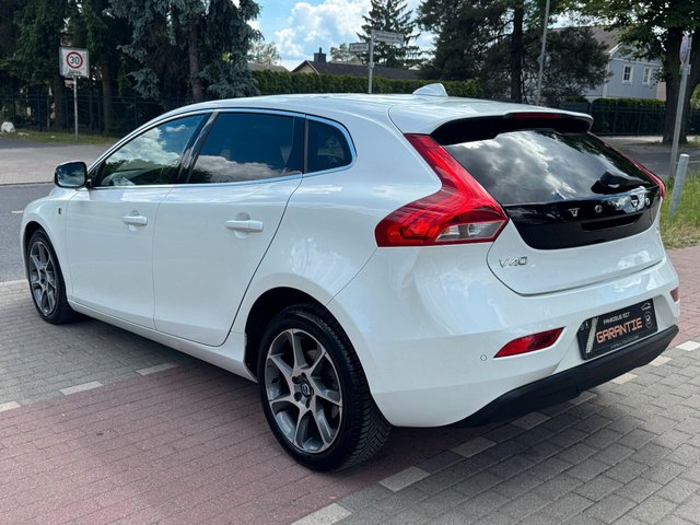 Volvo V40 1.5 T2*Ocean Race*Aut*Klima*Pano*Temp*Leder - foto 7