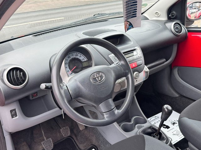 Toyota Aygo (X) 1,0 City*Servo*Allwetter*TÜV NEU - bilder 10