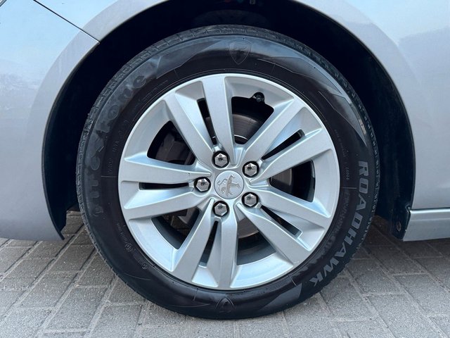 Peugeot 308 SW 1.6e-HDI Active Nav*Temp*Pano*TÜV NEU* - bilder 9