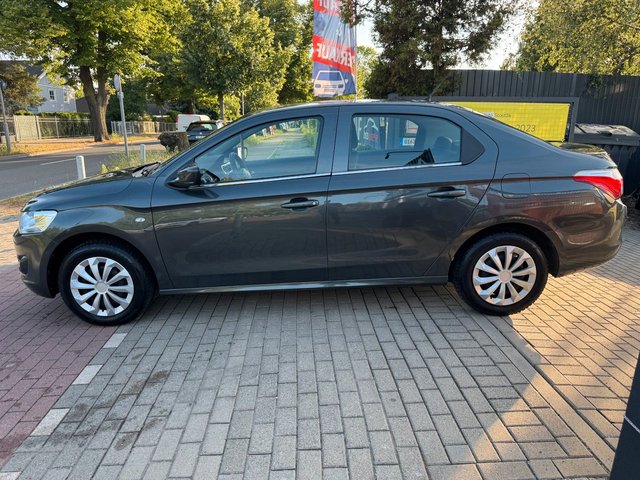 Citroën C-Elysée Selection 1.6*Klimaautomatik*Tempomat* - bilder 7