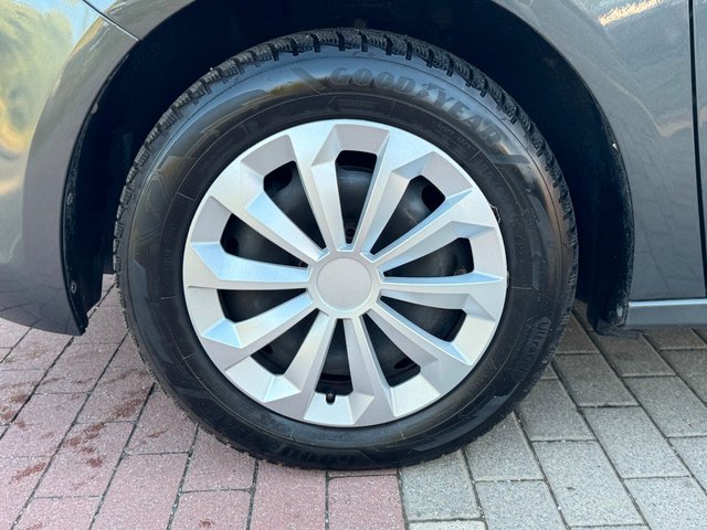 Citroën C-Elysée Selection 1.6*Klimaautomatik*Tempomat* - bilder 10