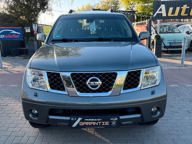 Nissan Pathfinder 2.5 dCi 4x4*Aut*7Sitze*AHK*Kam*Temp* - bilder 2
