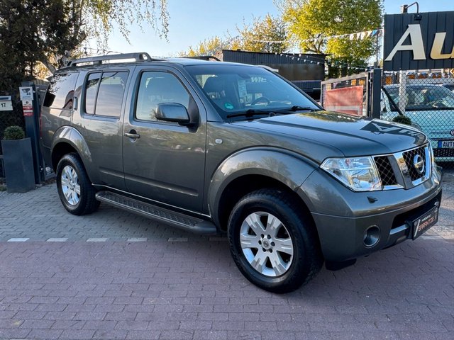 Nissan Pathfinder 2.5 dCi 4x4*Aut*7Sitze*AHK*Kam*Temp* - bilder 1