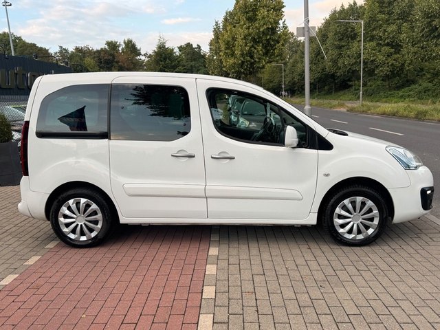 Citroën Berlingo 1.6HDi Kombi Selection*Klima*Temp*PDC* - bilder 4