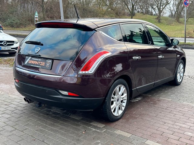 Lancia Delta Gold 1.4*Klima*8-Fach*Temp*Alcantara*AHK - bilder 5