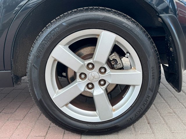 Mitsubishi Outlander 2.4 Intense*4x4*Aut*Leder*Temp*Szhz* - bilder 10