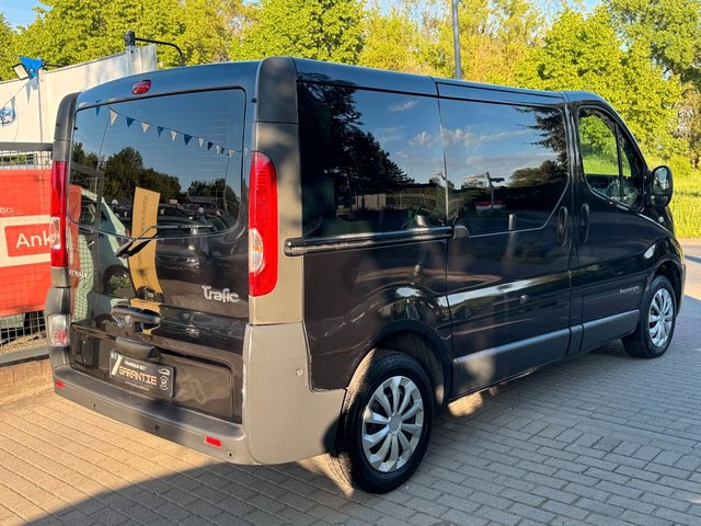 Renault Trafic Passenger 2.0 dCi L1H1*8Sitze*Klima*TÜV - bilder 5