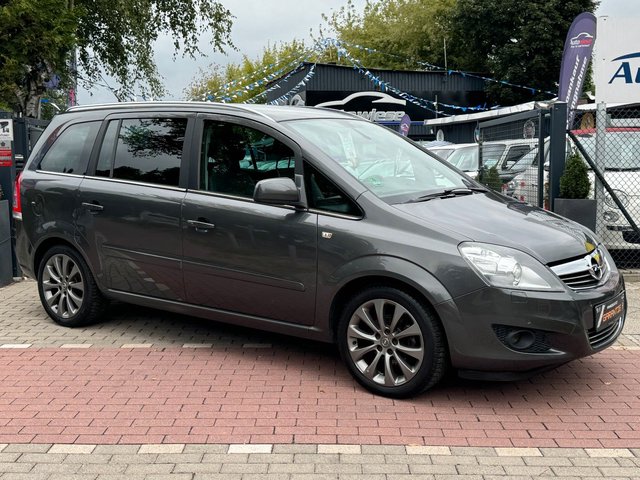 Opel Zafira B Innovation 1.8*Xenon*Navi*Ahk*Pdc*Voll* - bilder 1