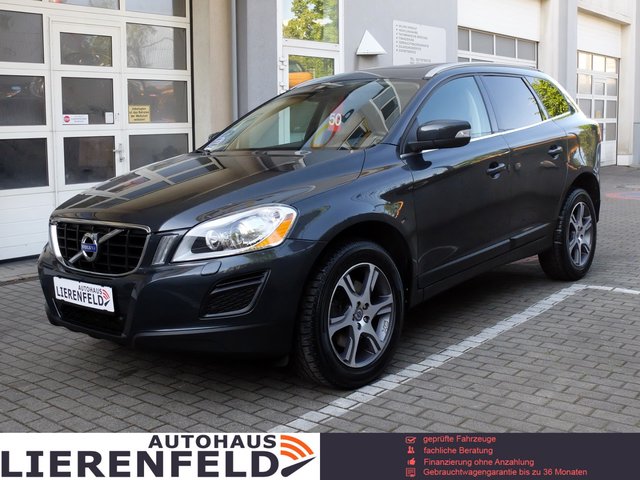 Volvo XC60 Summum Geartronic Leder Xenon Navi - фото 1