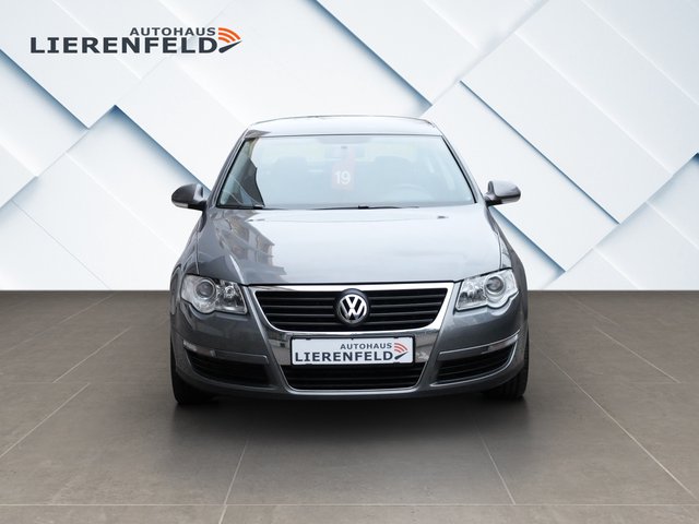 Volkswagen Passat 2.0 TDI Comfortline 1.Hand nur 24 Tkm - photo 3