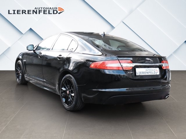 Jaguar XF 2.2 Diesel R Line aus 1.Hand - photo 3