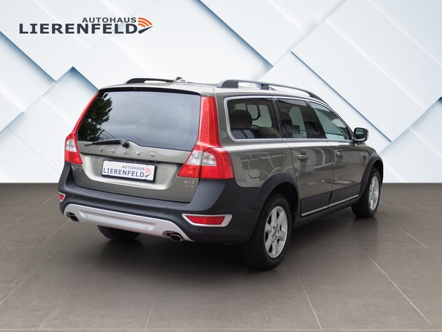 Volvo XC70 2.4D Momentum AWD nur 53 Tkm - photo 3