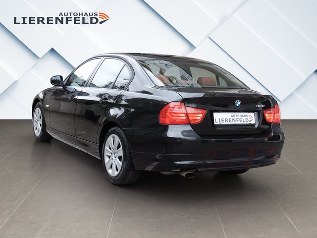 BMW 318i Leder aus 1.Hand nur 31 Tkm - photo 3