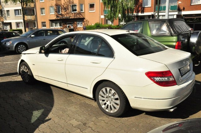 Mercedes-Benz C 220 CDI Avantgarde Automatik UNFALL - photo 1