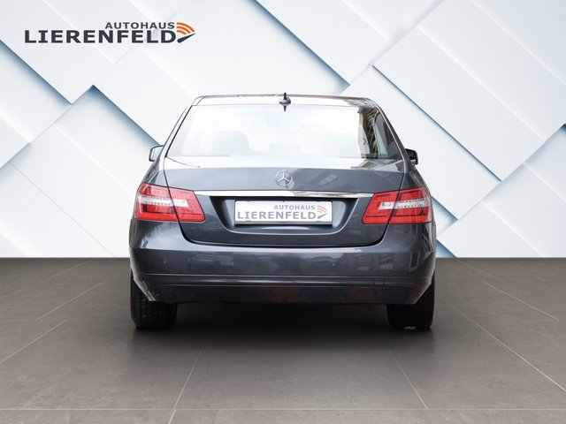 Mercedes-Benz E 300 BlueTec Hybrid Mercedes Scheckheft - фото 5