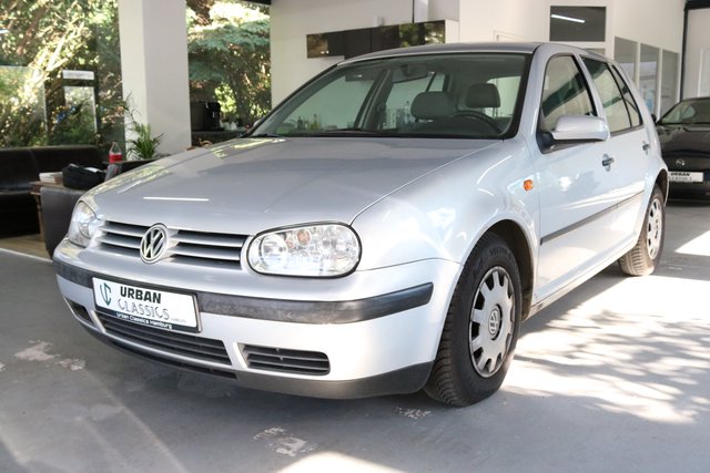 Volkswagen Golf IV 1.4 *1.HAND*SCHECKHEFT BEI VW* Gebrauchtwagen Kaufen | EZ 03/1998 | Preis 1.300 €