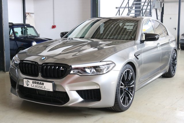 BMW M5 Competition *VAT*HARMAN KARDON*SCHIEBEDACH Used vehicle for sale | First registration 11/2018 | Price 50.900 €