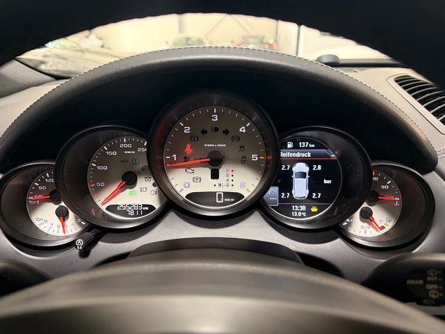 Porsche Cayenne DIESEL *Luft*Standhz*Monitore*PDLS*PANO*21ZOLL* - photo 8