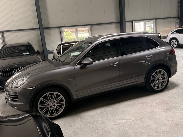 Porsche Cayenne DIESEL *Luft*Standhz*Monitore*PDLS*PANO*21ZOLL* - photo 5