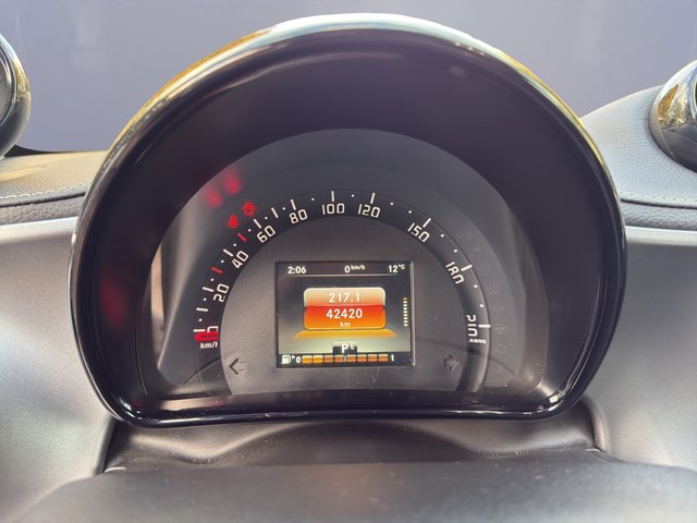 smart BRABUS Tailormade Cabrio *LED*EQ-Interieur*Soundanlage*1of1*EINZELSTÜCK*18Zoll* Basis 66 kW - bilder 10