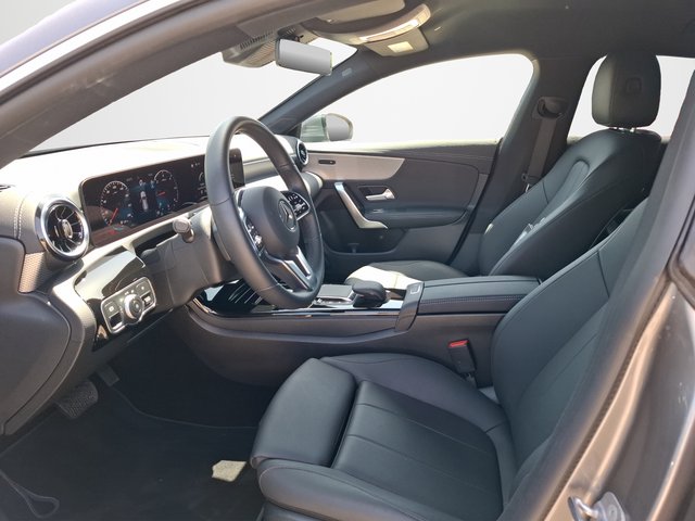 Mercedes-Benz CLA 200 d Shooting Brake AUTOMATIK / AHK / LED-HIGH / NAVI - foto 8