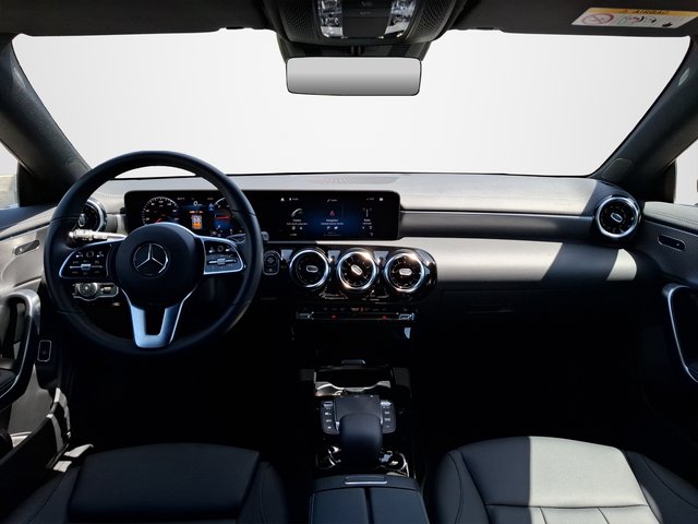 Mercedes-Benz CLA 200 d Shooting Brake AUTOMATIK / AHK / LED-HIGH / NAVI - foto 9