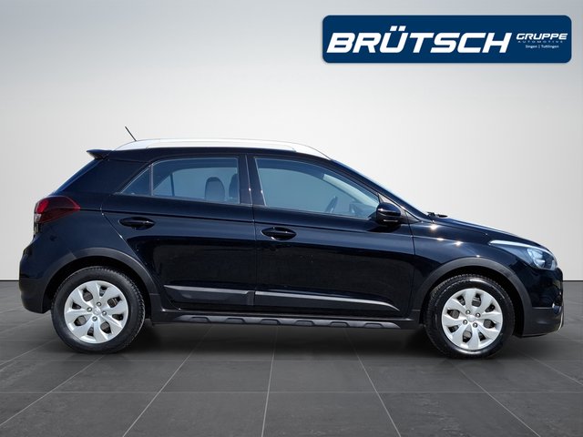 Hyundai i20 Active Select 1.4 KLIMA / BLUETOOTH / METALLIC - foto 7