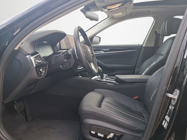 BMW 530 i Touring Luxury-Line AUTOMATIK / PANORAMA / STANDHEIZUNG - foto 8