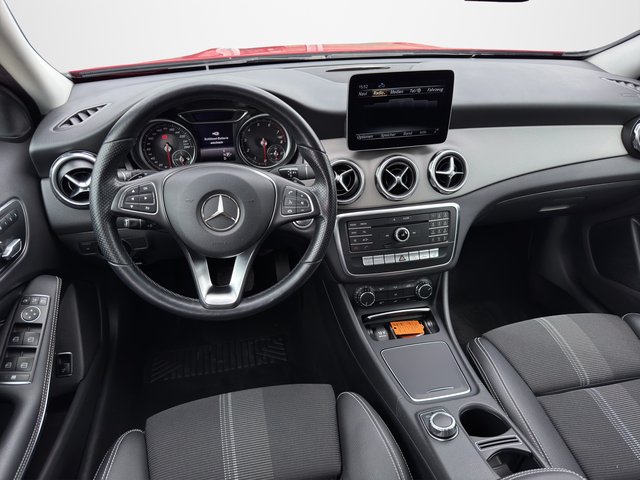 Mercedes-Benz GLA 180 Urban AUTOMATIK / AHK / NAVI / LED-HIGH / E-SITZE - foto 10