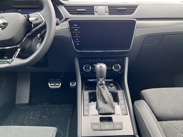 Skoda Superb Combi 2.0 TDI Sportline 4x4 DSG / MATRIX / AHK / STHZG / PANORAMA - bilder 10