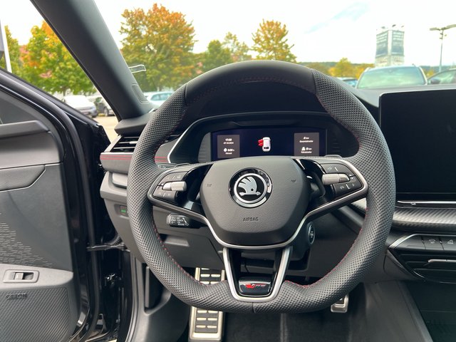 Skoda Octavia Combi RS 2,0 TSI DSG 195kW/265PS - bilder 8