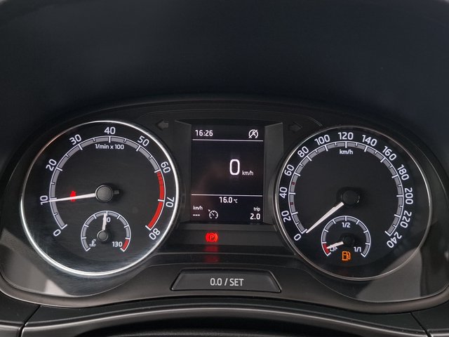 Skoda Fabia Combi 1.0 TSI Soleil KLIMA / AHK / SITZHEIZUNG / ACC - bilder 10