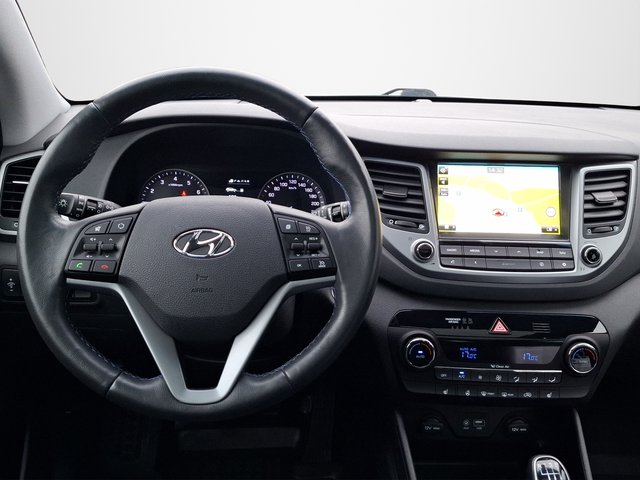 Hyundai TUCSON 1.6 Premium 4WD KLIMA / LED / PANORAMA / E-SITZE / NAVI - foto 10