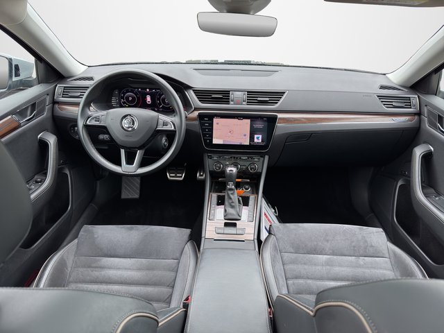 Skoda Superb Combi 2.0 TSI Scout 4x4 DSG / PANORAMA / AHK / STHZG - bilder 9