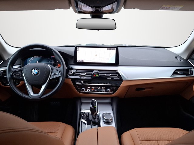 BMW 520 d Touring xDrive AUTOMATIK / LEDER / PANORAMA / STHZG - foto 9