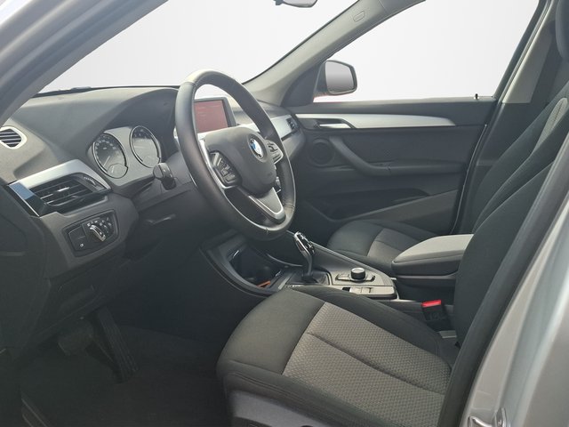BMW X1 sDrive 20 i Advantage AUTOMATIK / AHK / KLIMA / SITZHEIZUNG - foto 7