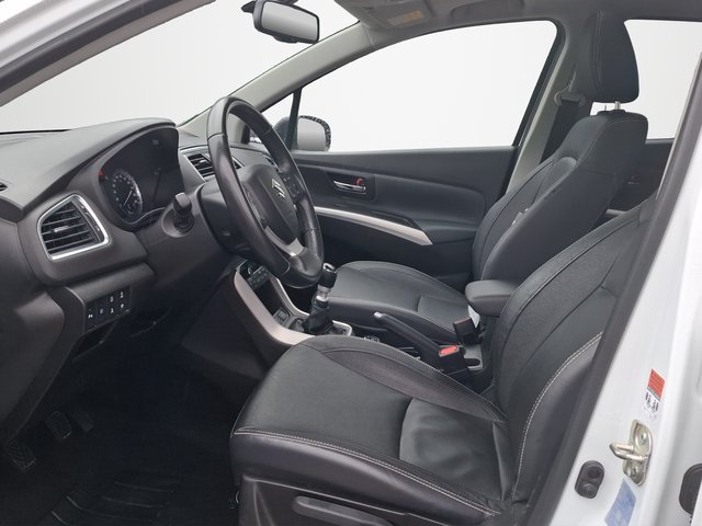 Suzuki SX4 S-Cross Comfort 4x4 LEDER / NAVI / PANORAMA / SITZHEIZUNG - bilder 8