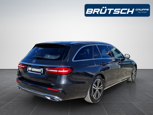 Mercedes-Benz E 220 d T Avantgarde AUTOMATIK / LED / AHK / NAVI / SITZHEIZUNG - bilder 4