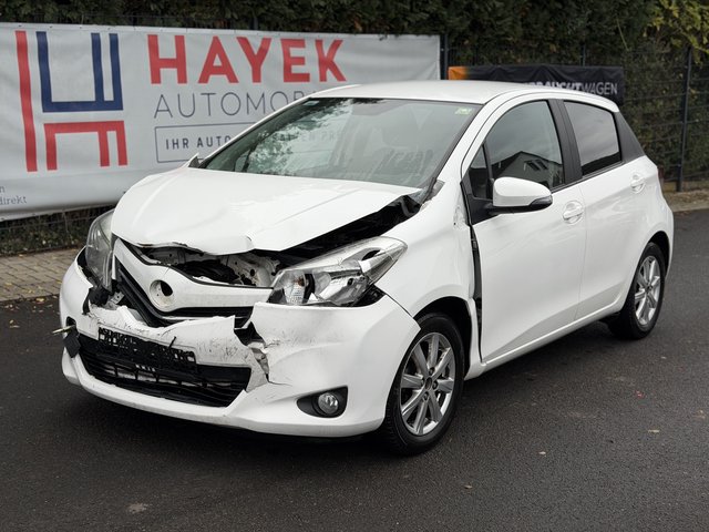 Toyota Yaris Edition Kamera / AC / Facelift / Fahrbereit! Used vehicle for sale | First registration 06/2013 | Price 2.449 €