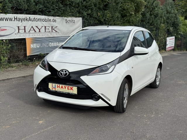 Toyota AYGO x-play Gebrauchtwagen Kaufen | EZ 11/2015