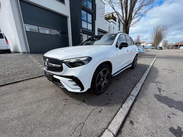 Mercedes-Benz GLC 200 4MATIC AMG*Pano*360°*20" Gebrauchtwagen Kaufen | EZ 03/2023