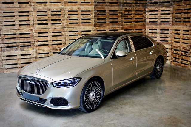 Mercedes-Benz S 580 Maybach 4Matic CHAUFFEUR, KÜHLFACH, TV-TUNER,3D DISPLAY, BURMESTER 3D.. Новое авто купить | Первая регистрация  | Цена 248.450 €