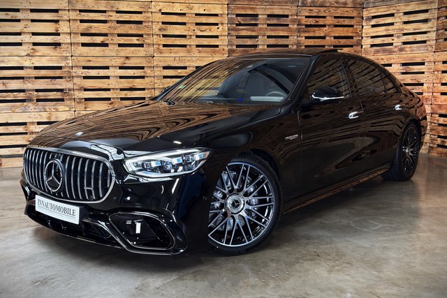 Mercedes-Benz E PERFORMANCE 4-SEATS BLACK/BLACK TV FRIDGE Новое авто купить | Первая регистрация  | Цена 264.061 €