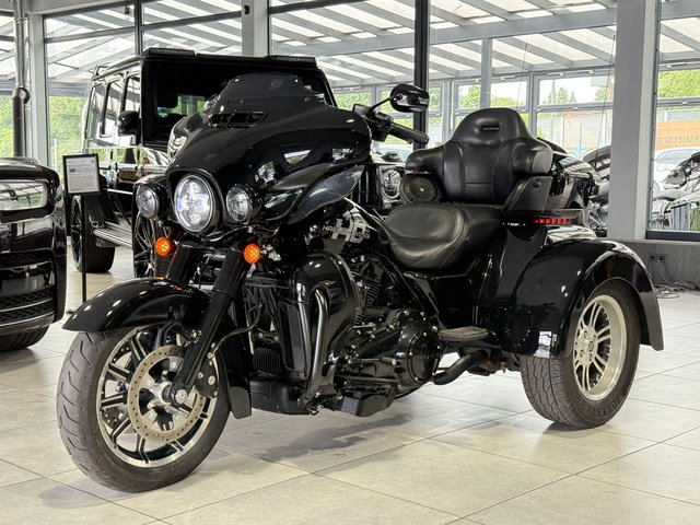 Harley-Davidson Tri Glide Ultra Trike 114 FLHTCUTG APE HeizGriffe Used vehicle for sale | First registration 01/2019