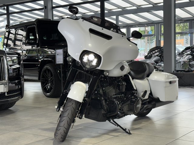 Harley-Davidson Street Glide Special FLHXS 114 LED APE Used vehicle for sale | First registration 07/2021