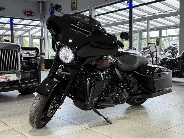 Harley-Davidson Street Glide 114ci Electra LED APE CVO RESERVE Used vehicle for sale | First registration 07/2022