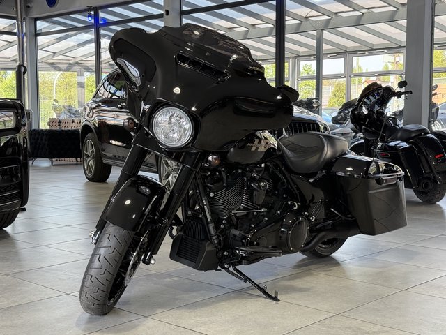 Harley-Davidson FLHXS Street Glide Special 114 Custom Used vehicle for sale | First registration 07/2020