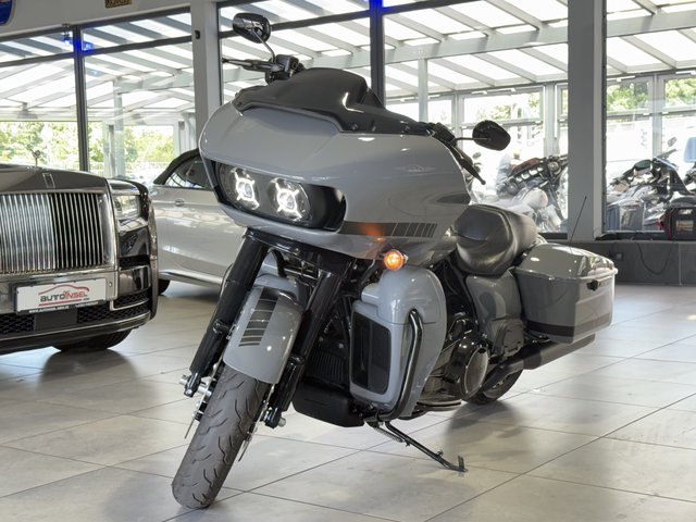 Harley-Davidson Road Glide FLTRK 114 Custom LED APE Used vehicle for sale | First registration 07/2020