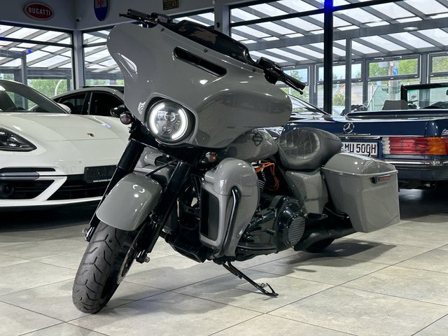 Harley-Davidson Street Glide 103 FLHXS KESSTECH CUSTOM LED Gebrauchtwagen Kaufen | EZ 07/2015