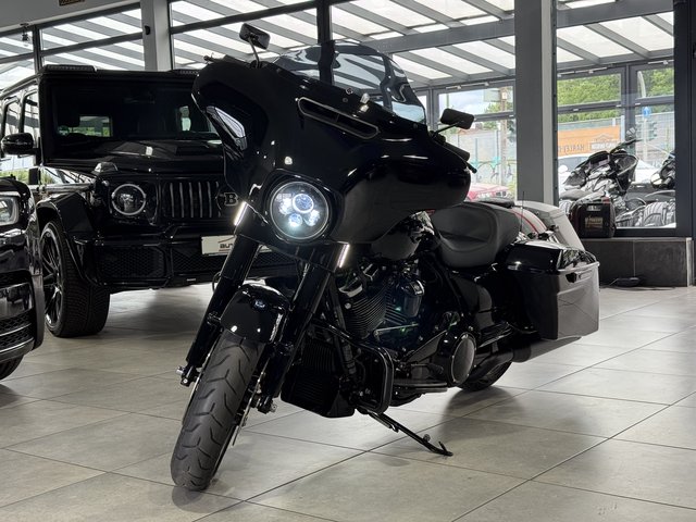 Harley-Davidson FLHX Street Glide 107 LED APE CVO Gebrauchtwagen Kaufen | EZ 07/2021